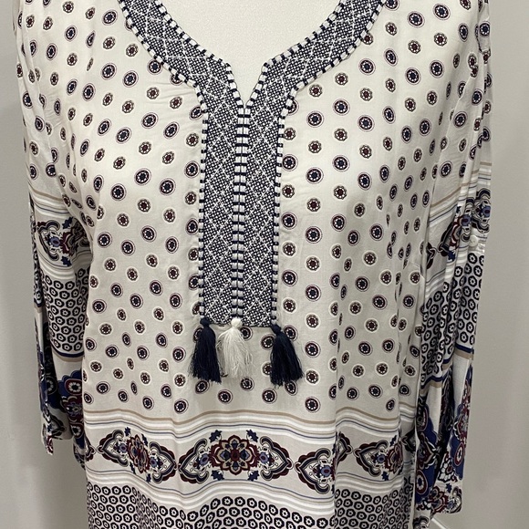 Elegant Navy and White Women's Tunic Top - Picture 2 of 5